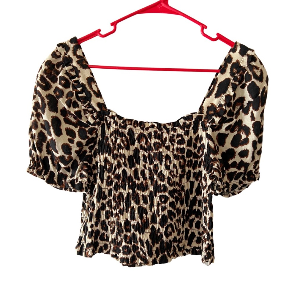 Monteau Women’s Puff Sleeve Ruched Animal Print Crop Top